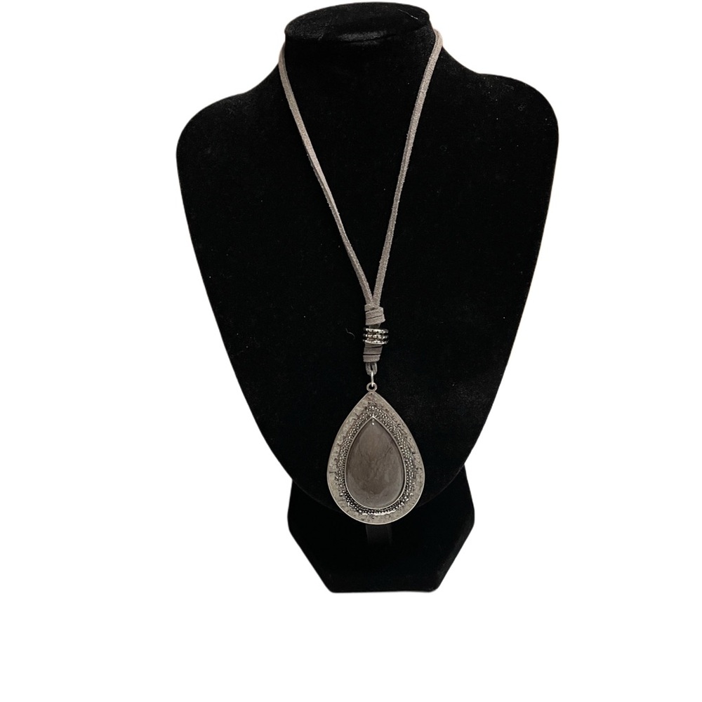 Free People Silver Teardrop Pendant Necklace